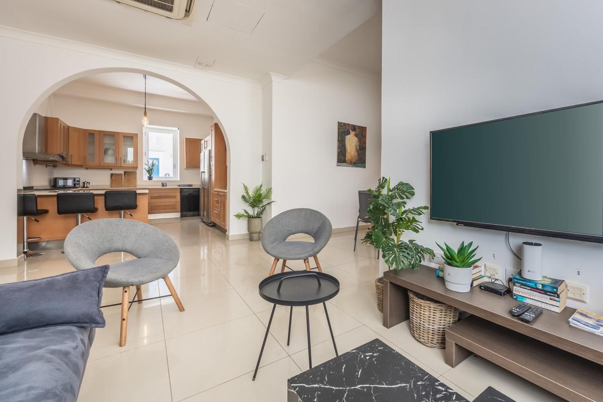 Hard To Come By - Modern & Huge House In Слима Экстерьер фото