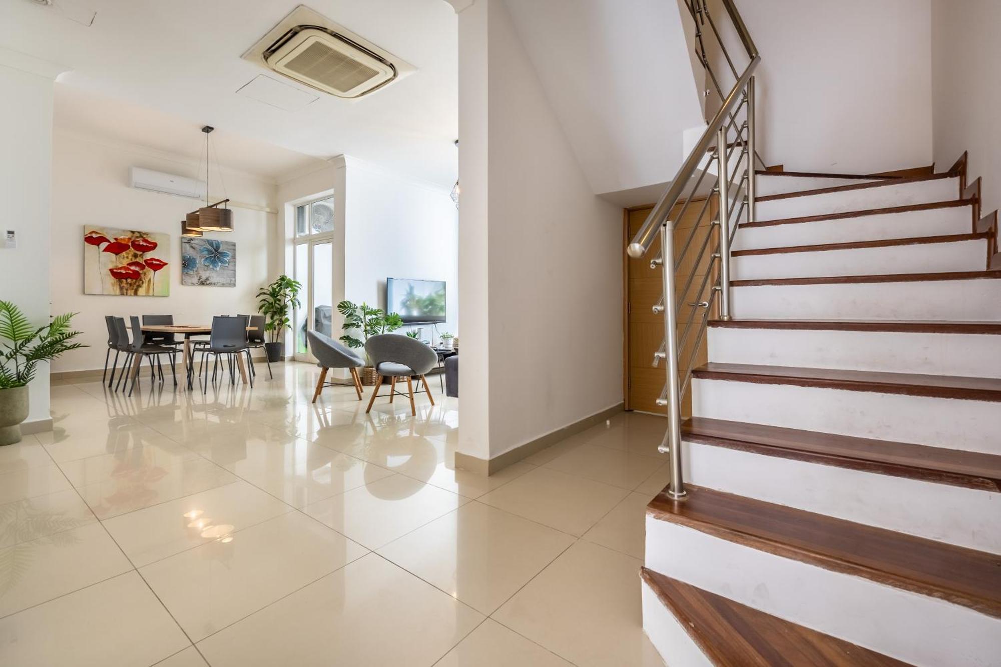 Hard To Come By - Modern & Huge House In Слима Экстерьер фото