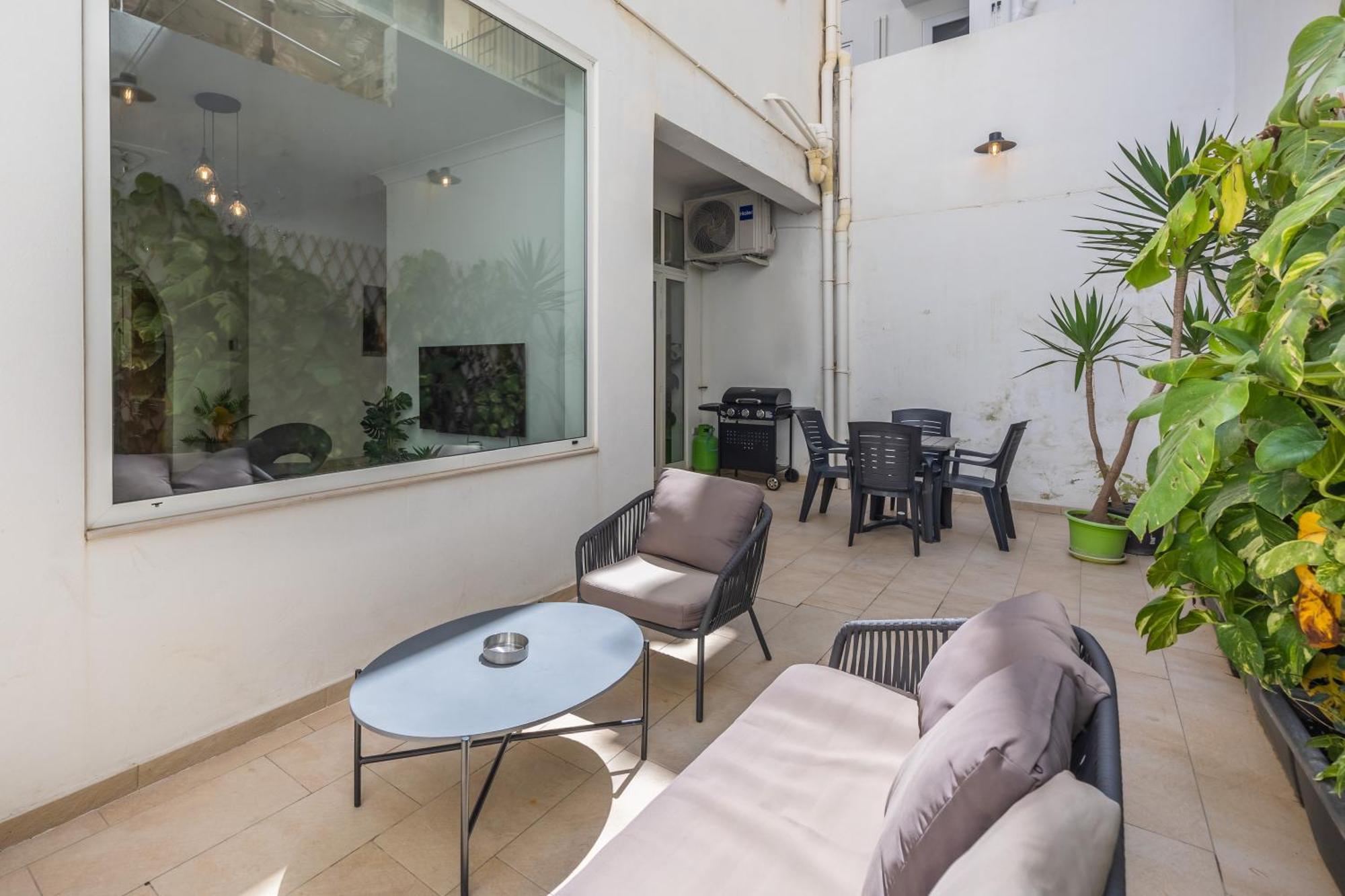 Hard To Come By - Modern & Huge House In Слима Экстерьер фото